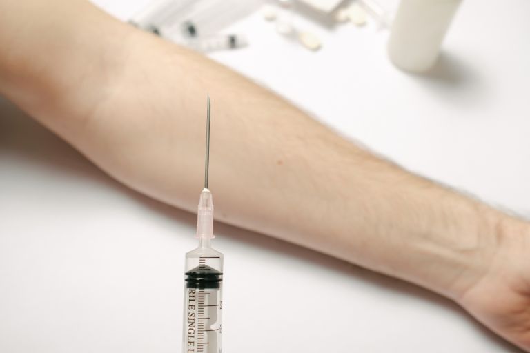 フランスのワクチン接種：世界的注目の取り組みと成功要因